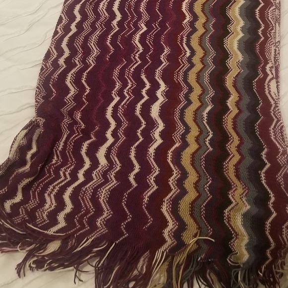 Missoni Long Scarf (Authentic) - Picture 3 of 3